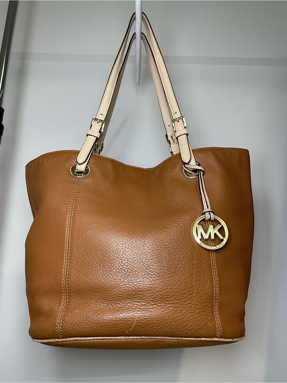 MICHAEL KORS Bedford Pebble Leather Tote Bag In Brown/Tan